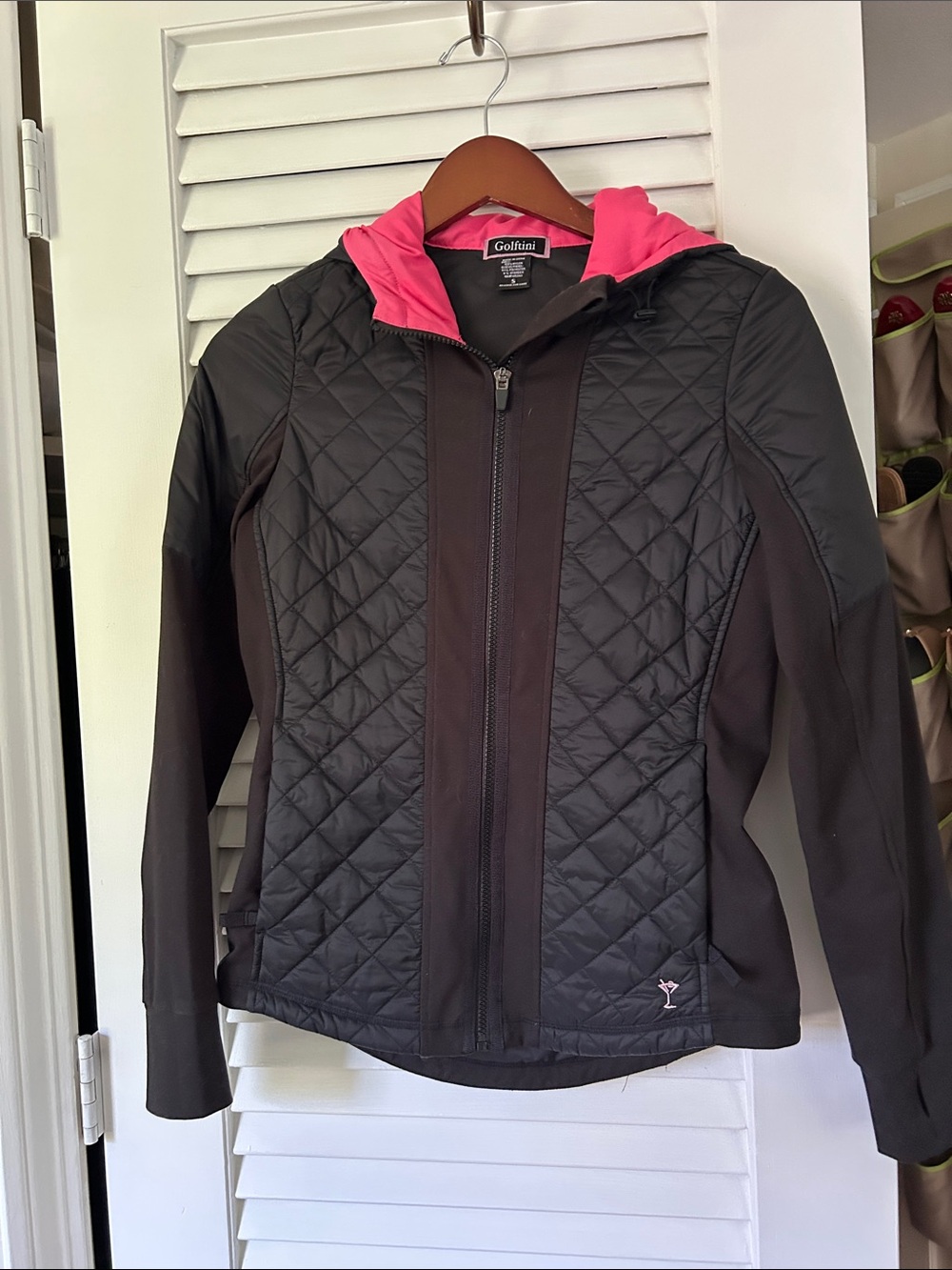 Golf Golftini Women's Quilted Black Jacket with Pink Hood